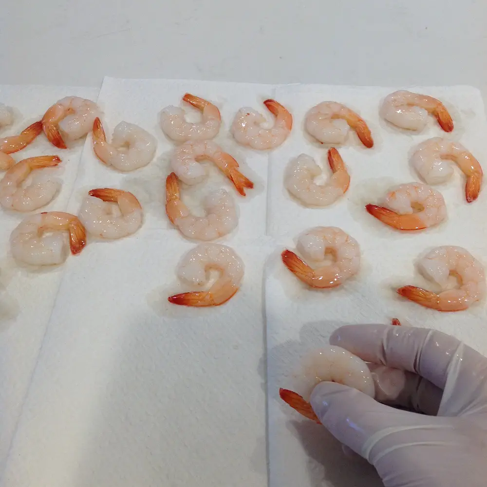 How To Hook Shrimp Like A Fishing Pro (VIDEO)