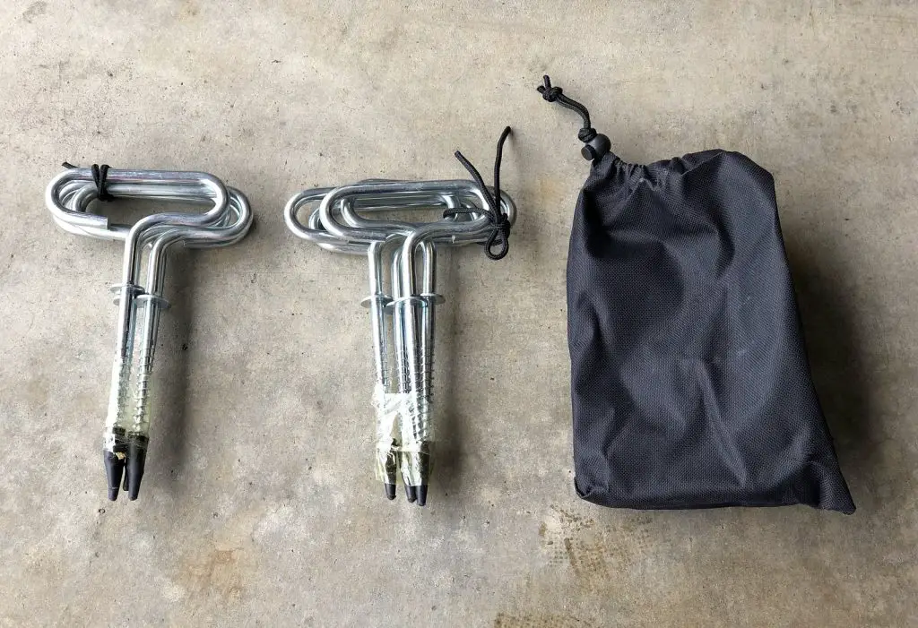 Ice anchors and carrying bag
